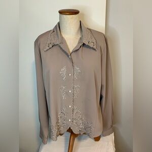 CHRISTINE GERARD.Elegant Gray Embroidered Women's Top.
Size 14